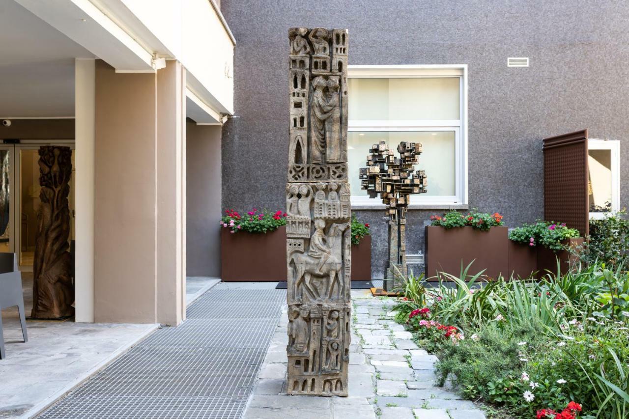 Hotel Milano Castello Exterior photo