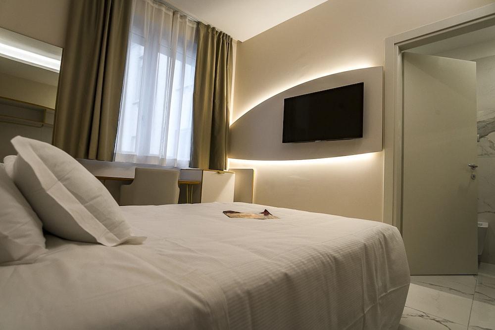 Hotel Milano Castello Exterior photo